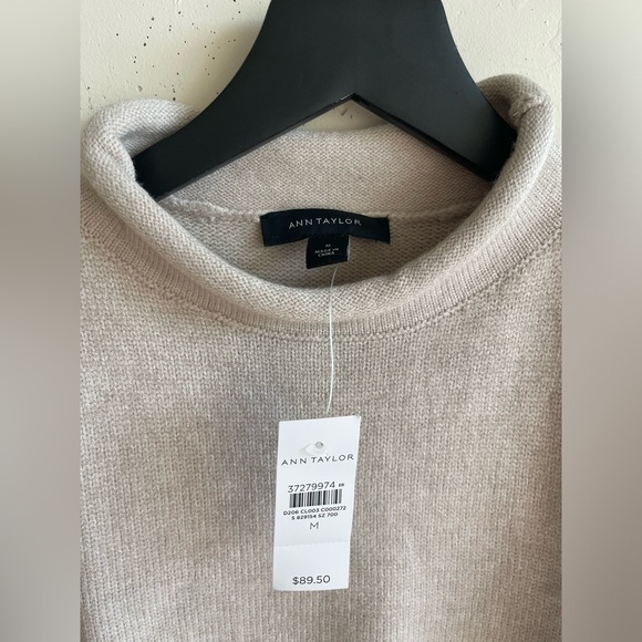 Ann Taylor Roll Neck Relaxed Vest in Beige Size M - Picture 4 of 7